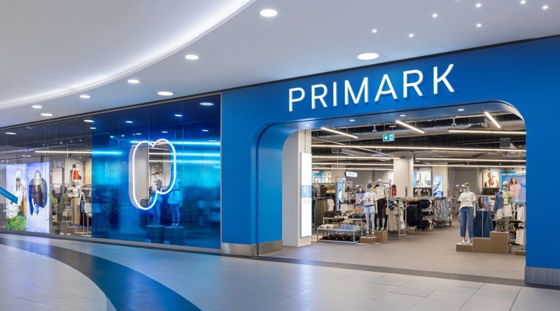 Primark a deschis primul magazin din Sibiu, in urma unei investitii de 8 milioane de euro Primark a deschis primul magazin din Sibiu, in urma unei investitii de 8 milioane de euro